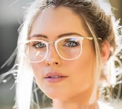 عینک برای صورت گرد